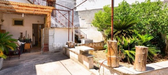 Casa de 5 habitaciónes en Copertino, Italy No. 7944 16