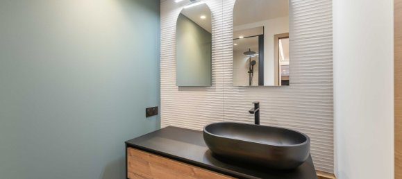 2 bedrooms Apartment in Les Belleville, France No. 1275 9