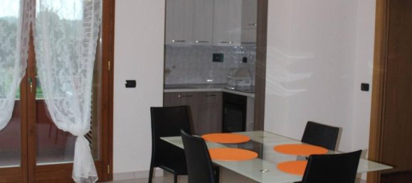 3 rooms Apartment in Vinci, Italy No. 74332 3