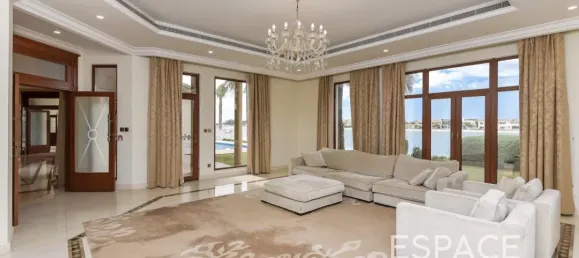 6 bedrooms Villa in Palm Jumeirah, UAE No. 106069 3