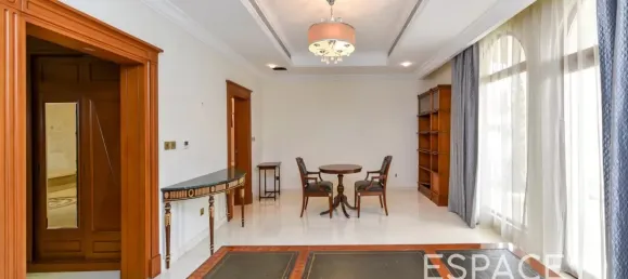 6 bedrooms Villa in Palm Jumeirah, UAE No. 106069 9