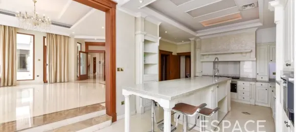 6 bedrooms Villa in Palm Jumeirah, UAE No. 106069 6