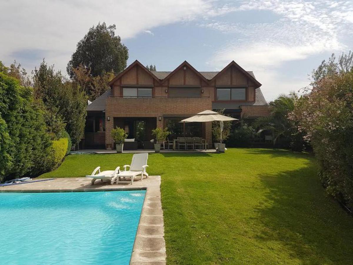 4 bedrooms House in Santiago, Chile No. 3851