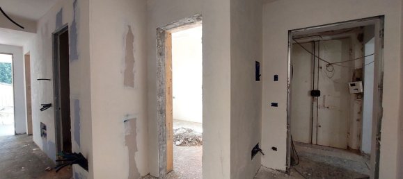 Apartamento de 3 dormitorios en Florence, Italy No. 318125 30