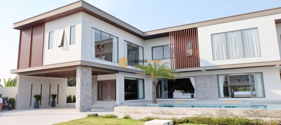600m² House in Bang Lamung, Thailand No. 26748 28
