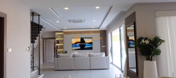 600m² House in Bang Lamung, Thailand No. 26748 14