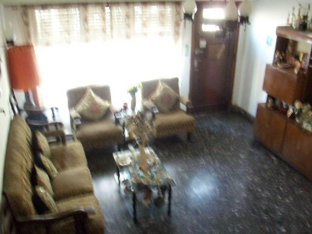 4 bedrooms House in Mar del Plata, Argentina No. 72191