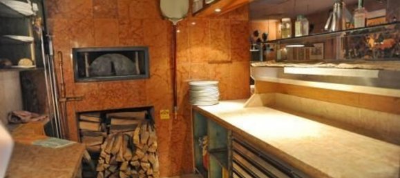 Propriété commerciale à Lucca, Italy 130m² No. 25655 9