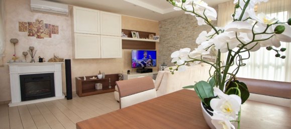 4 rooms House in Sabaudia, Italy No. 47734 5