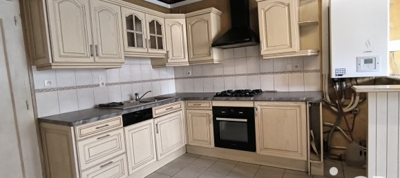 2 chambres Maison à Parigné, France No. 195608 4