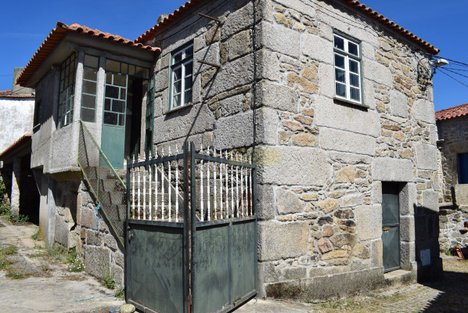 Casa de 4 dormitorios en Adao, Portugal No. 29423