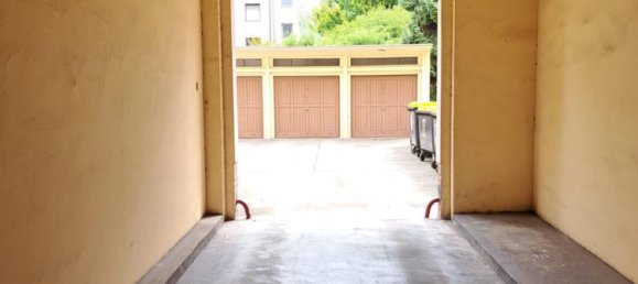 Estacionamiento en Duisburg, Germany No. 243318 6