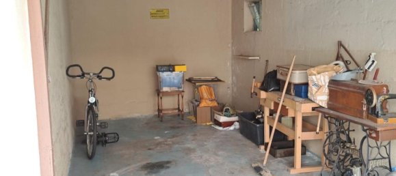 Estacionamiento en Duisburg, Germany No. 243318 3