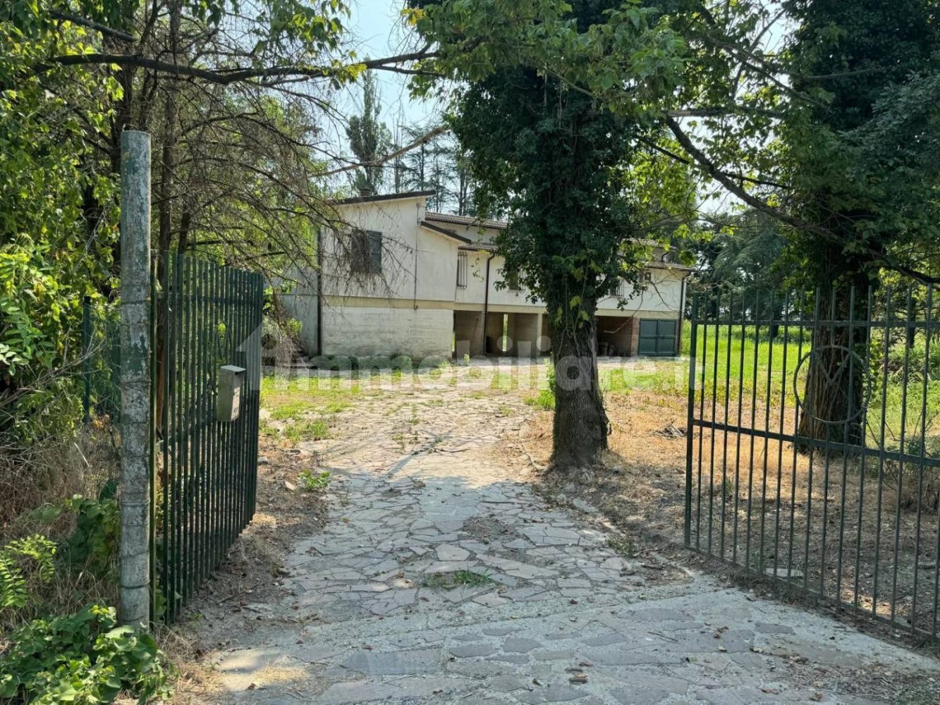 4 bedrooms Villa in Polesine Zibello, Italy No. 145132
