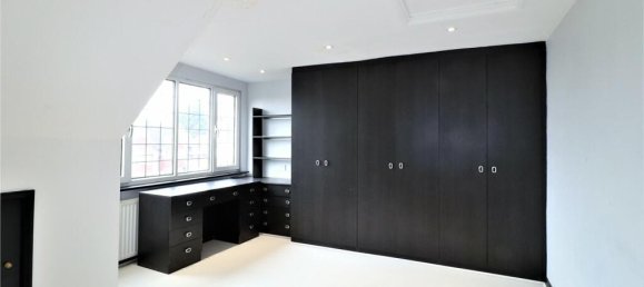 7 bedrooms House in London, United Kingdom No. 3674 10