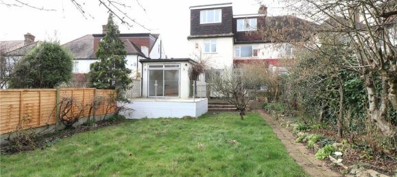 7 bedrooms House in London, United Kingdom No. 3674 12