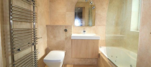 7 bedrooms House in London, United Kingdom No. 3674 9