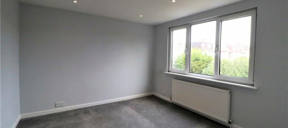 7 bedrooms House in London, United Kingdom No. 3674 8