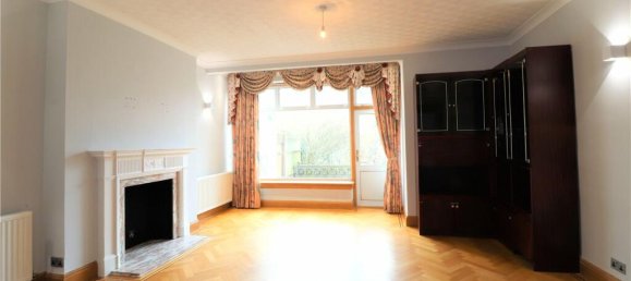 7 bedrooms House in London, United Kingdom No. 3674 2