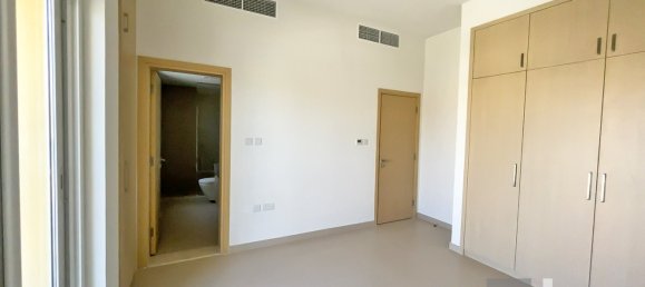 4 Schlafzimmer Villa in Dubai Land, UAE, Nr. 28756 19