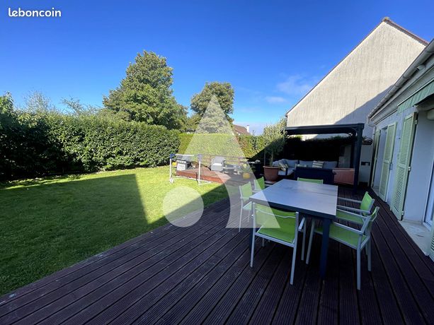 Casa de 5 dormitorios en La Frette-sur-Seine, France No. 357002