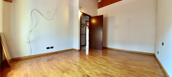 10 rooms Apartment in Capiago Intimiano, Italy No. 379821 45