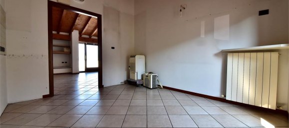 10 rooms Apartment in Capiago Intimiano, Italy No. 379821 43