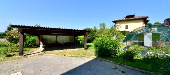 10 rooms Apartment in Capiago Intimiano, Italy No. 379821 33