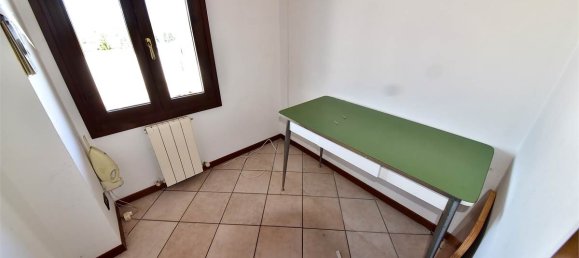 10 rooms Apartment in Capiago Intimiano, Italy No. 379821 39