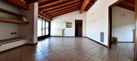 10 rooms Apartment in Capiago Intimiano, Italy No. 379821 41