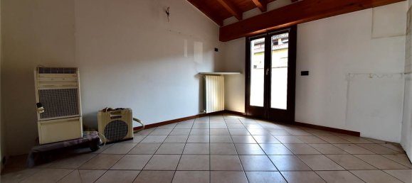 10 rooms Apartment in Capiago Intimiano, Italy No. 379821 8