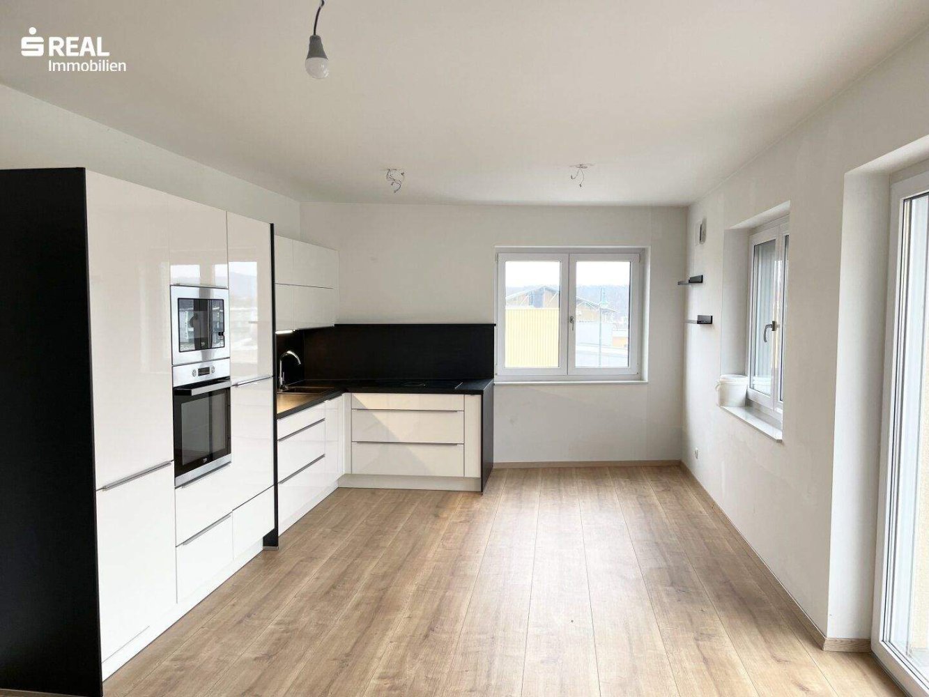 Квартира с 3 комнатами в Кальсдорф бай Грац, Австрия № 239950