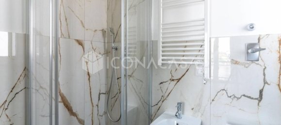 2 bedrooms Apartment in Milan, Italy No. 316364 13