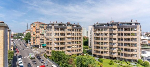 2 bedrooms Apartment in Milan, Italy No. 316364 19