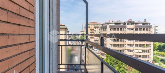 2 bedrooms Apartment in Milan, Italy No. 316364 6