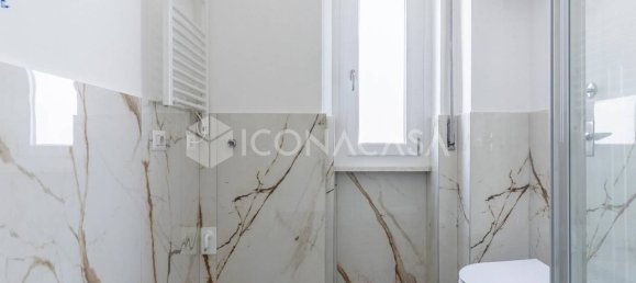 2 bedrooms Apartment in Milan, Italy No. 316364 17