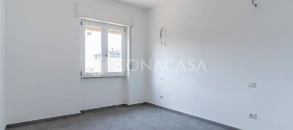 2 bedrooms Apartment in Milan, Italy No. 316364 15
