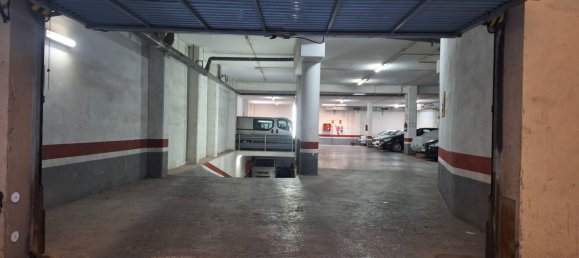 Гараж 10м² в Старый город, Испания № 156983 7