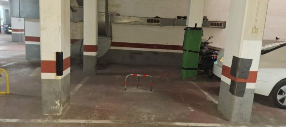 Гараж 10м² в Старый город, Испания № 156983 4