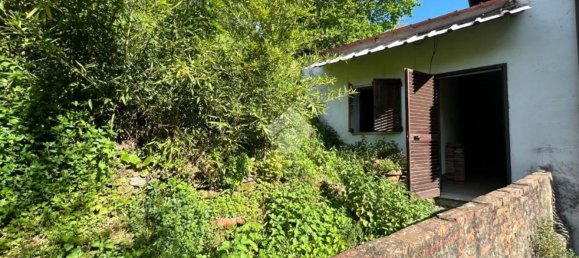 4 rooms House in Villa Basilica, Italy No. 202313 2