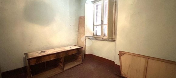 4 rooms House in Villa Basilica, Italy No. 202313 5