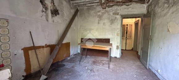 4 rooms House in Villa Basilica, Italy No. 202313 9