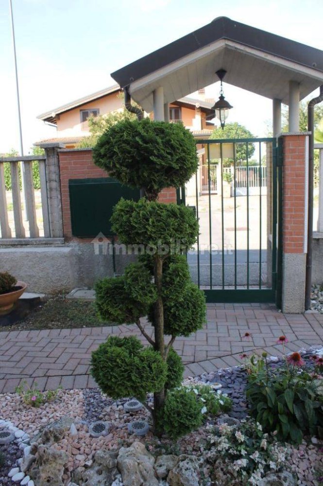 3 غرف نوم شقة في Cernusco sul Naviglio, Italy رقم 345278