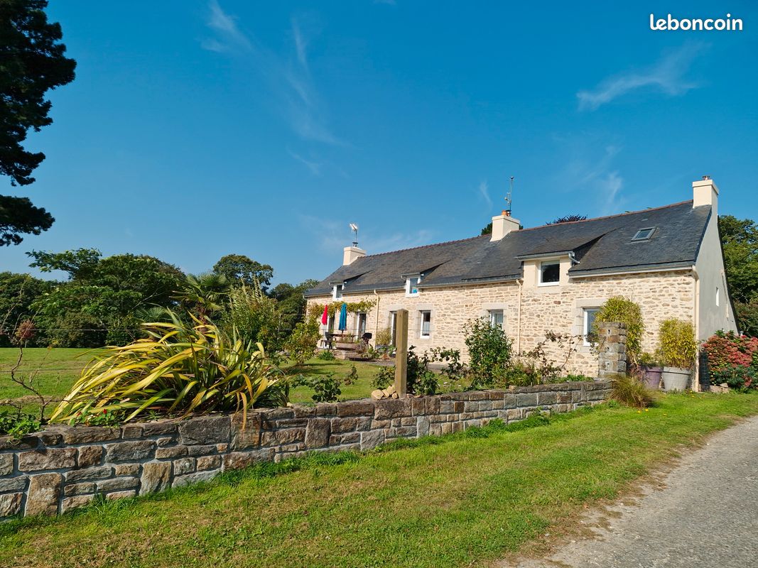 4 bedrooms House in Mellac, France No. 284577