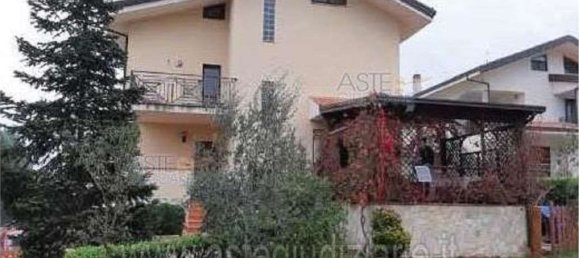 Apartamento de 9 habitaciónes en Castrolibero, Italy No. 185404 61