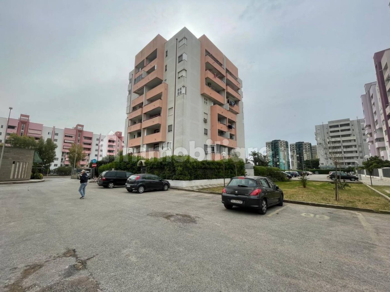 4 bedrooms Apartment in Taranto, Italy No. 191170