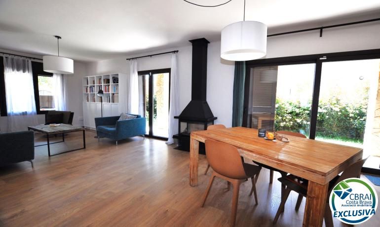 Casa de 4 dormitorios en Gerona, Spain No. 169979