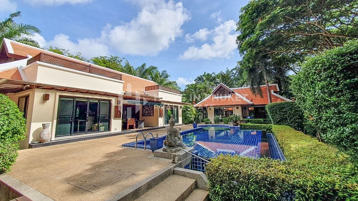 4 bedrooms House for sale in Nai Harn Beach, Phuket, Southern Thailand, Thailand № 60617