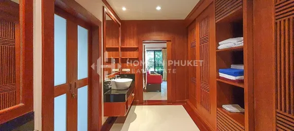4 bedrooms House for sale in Nai Harn Beach, Phuket, Southern Thailand, Thailand № 60617 13