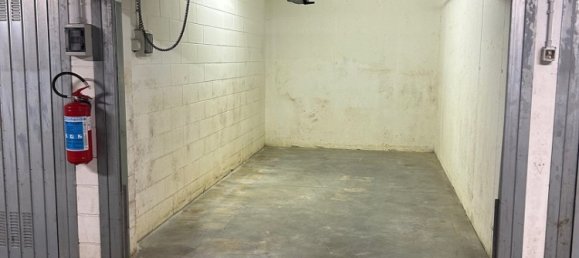 مرآب في Genoa, Italy 16متر مربع رقم 352469 20